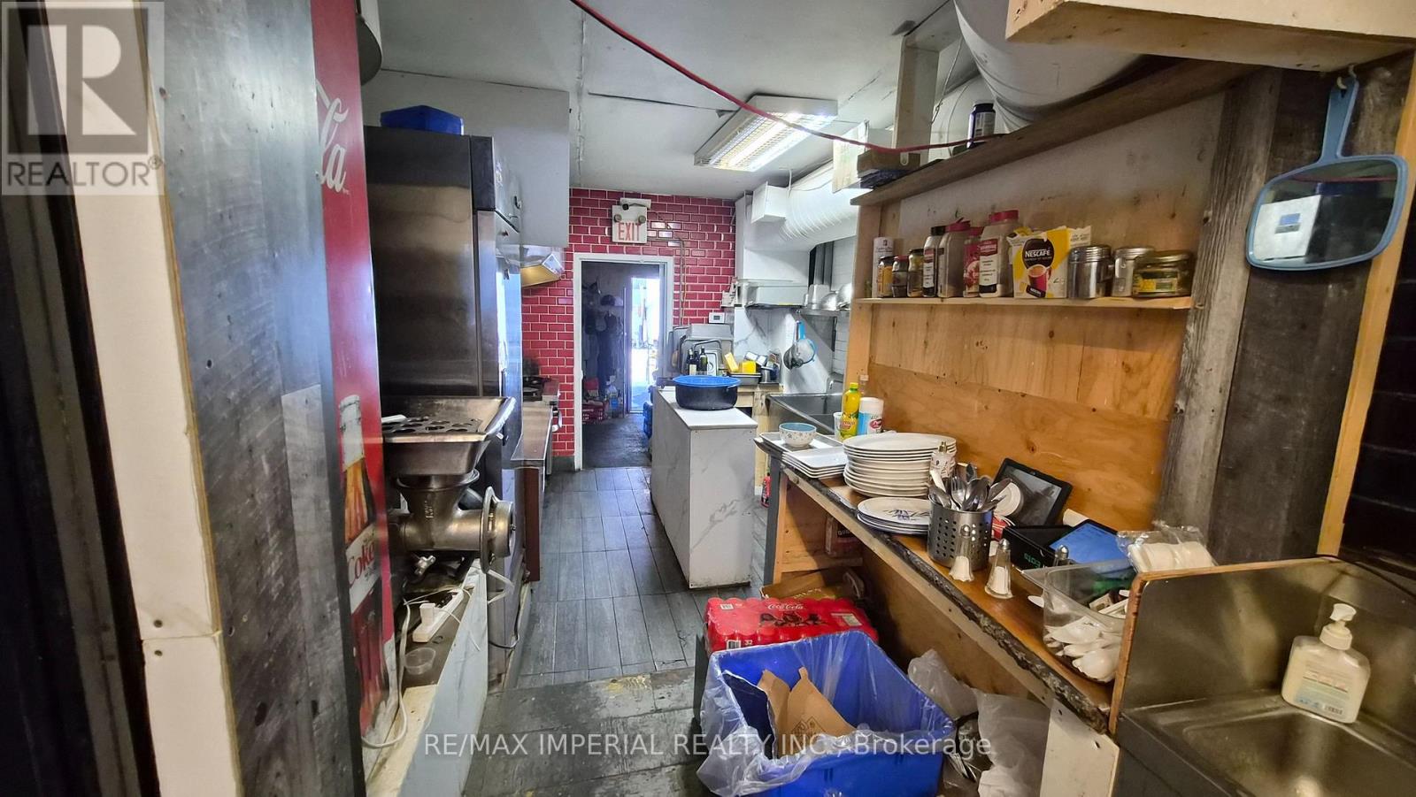Photo 2 of 287 Dundas Street W, Toronto ON