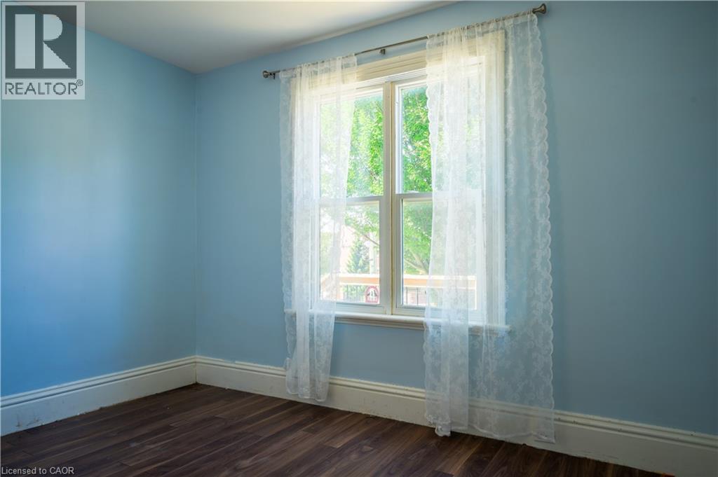 Photo 36 of 73 Brock Street, Woodstock ON