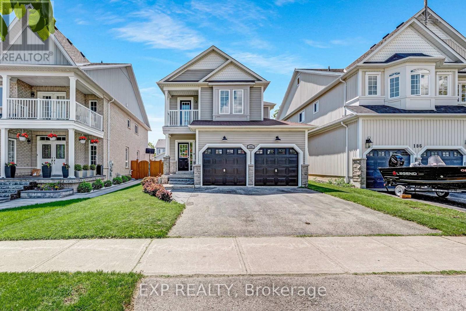 Photo 19 of 184 Cachet Boulevard, Whitby ON