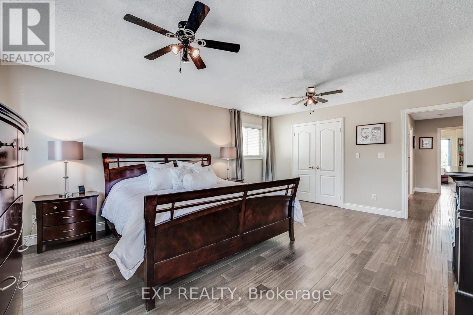 Photo 26 of 184 Cachet Boulevard, Whitby ON