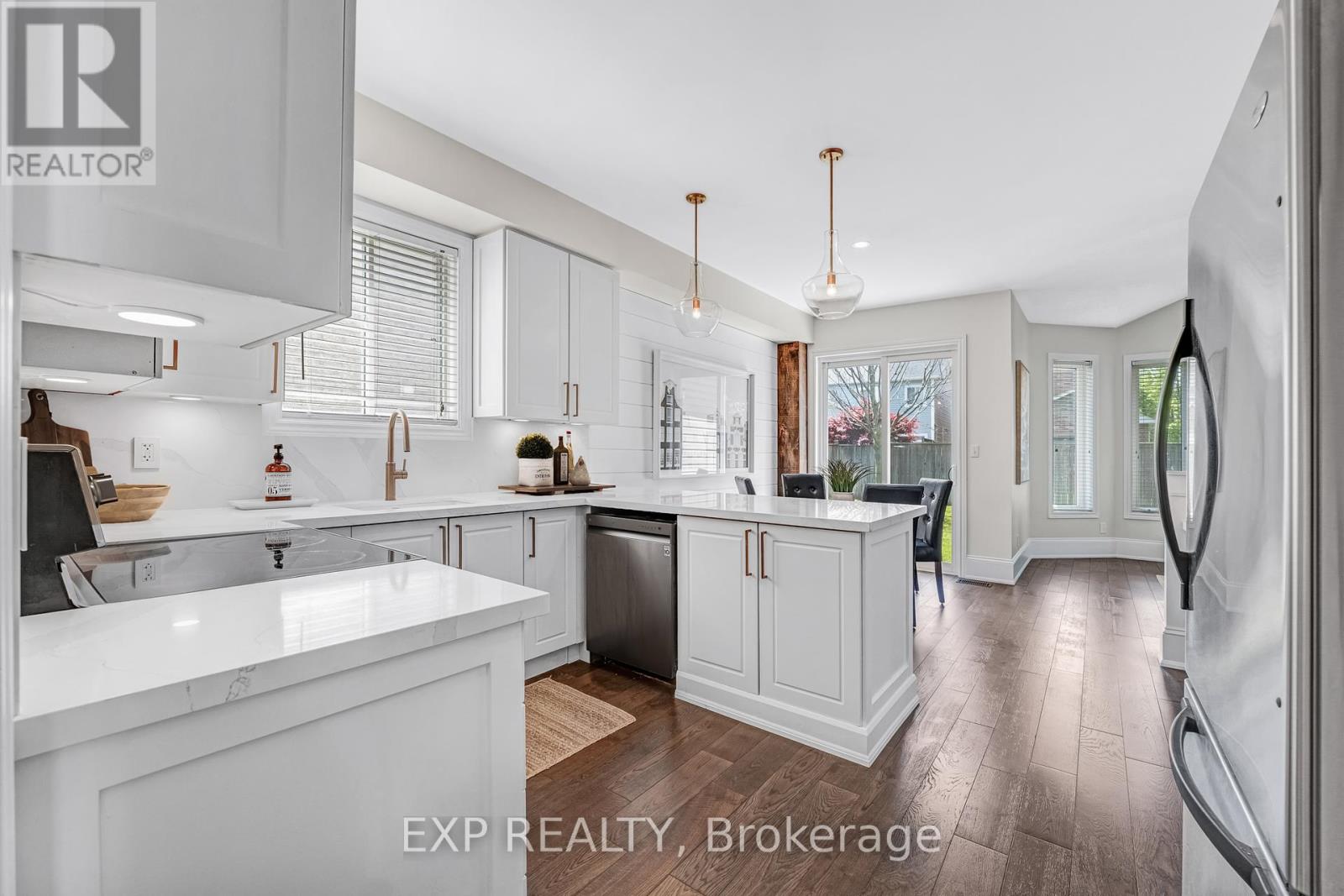 Photo 43 of 184 Cachet Boulevard, Whitby ON