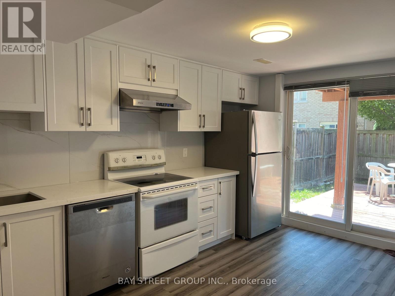 Photo 2 of 9 Beth Avenue, Richmond Hill ON