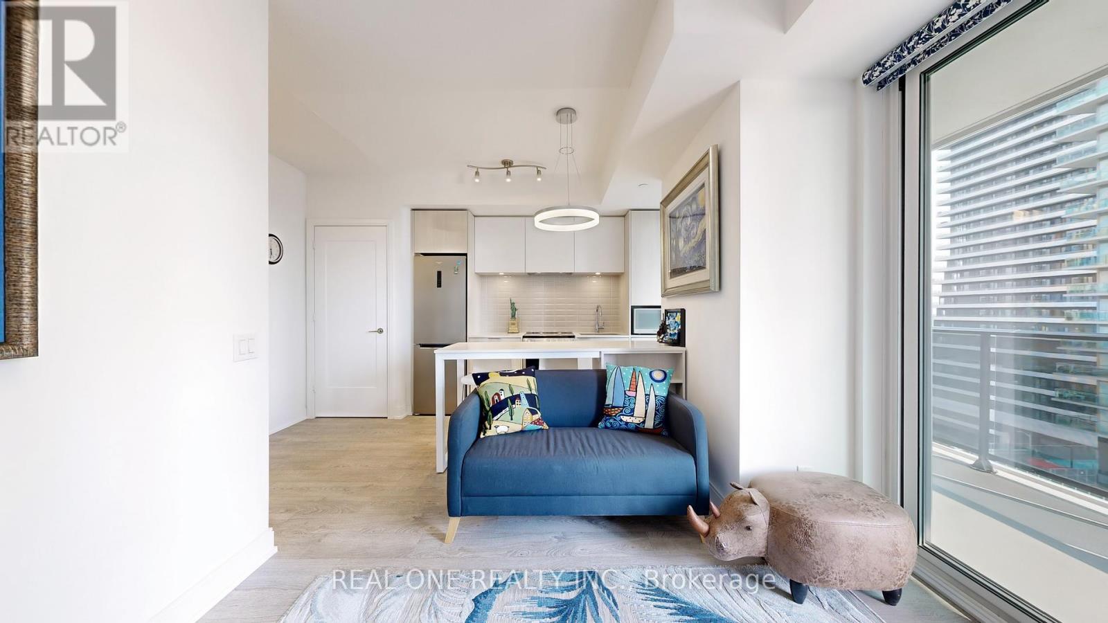 Photo 23 of 808 70 Annie Craig Drive, Toronto ON