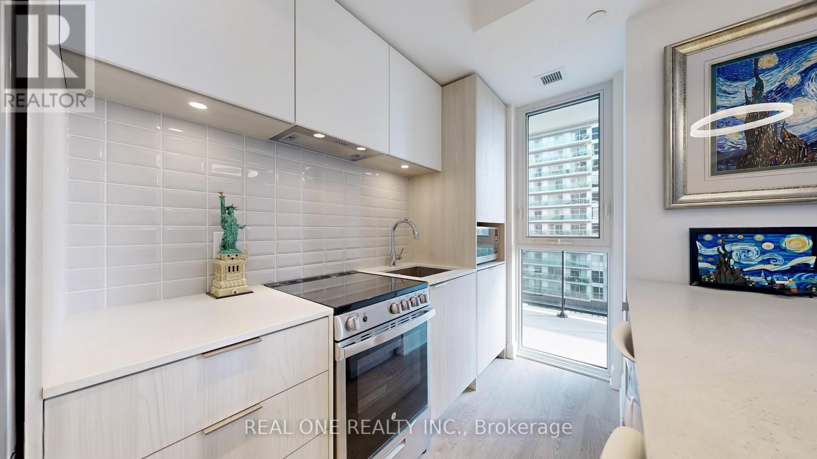 Photo 41 of 808 70 Annie Craig Drive, Toronto ON