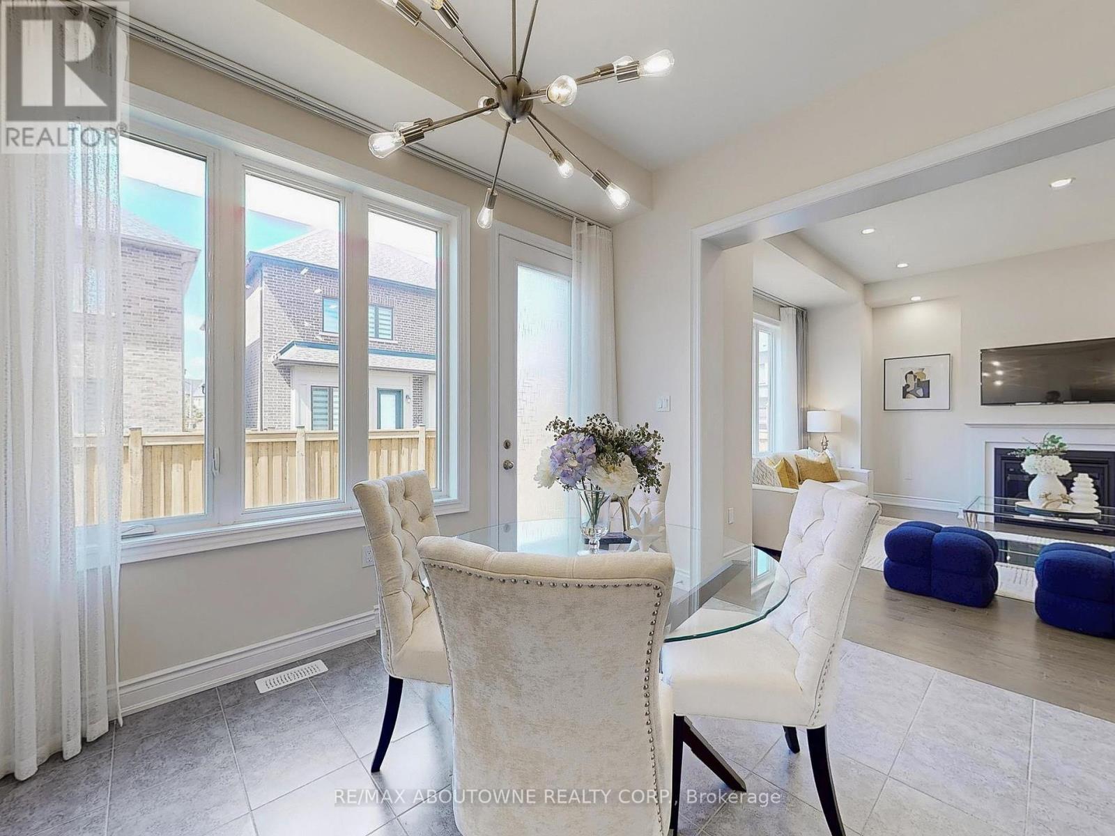 Photo 14 of 91 Hallaran Road, Oakville ON