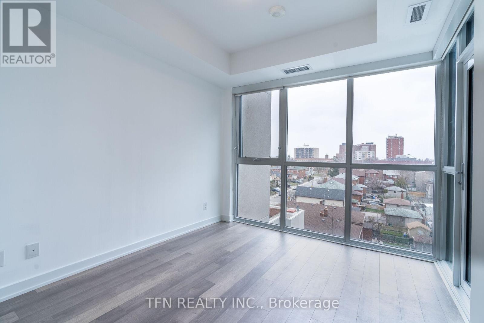 Photo 6 of 506 1603 Eglinton Avenue W, Toronto ON