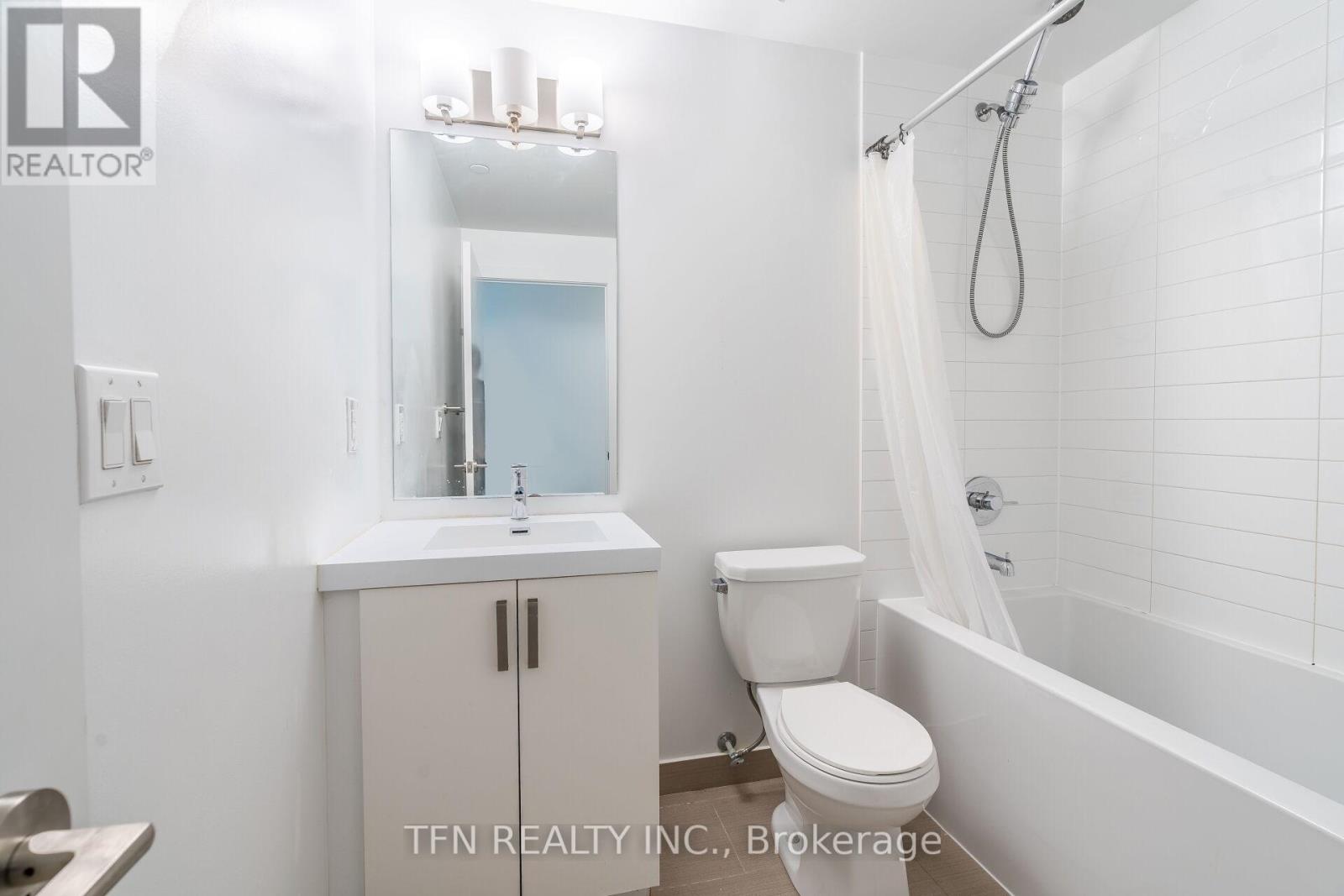 Photo 14 of 506 1603 Eglinton Avenue W, Toronto ON