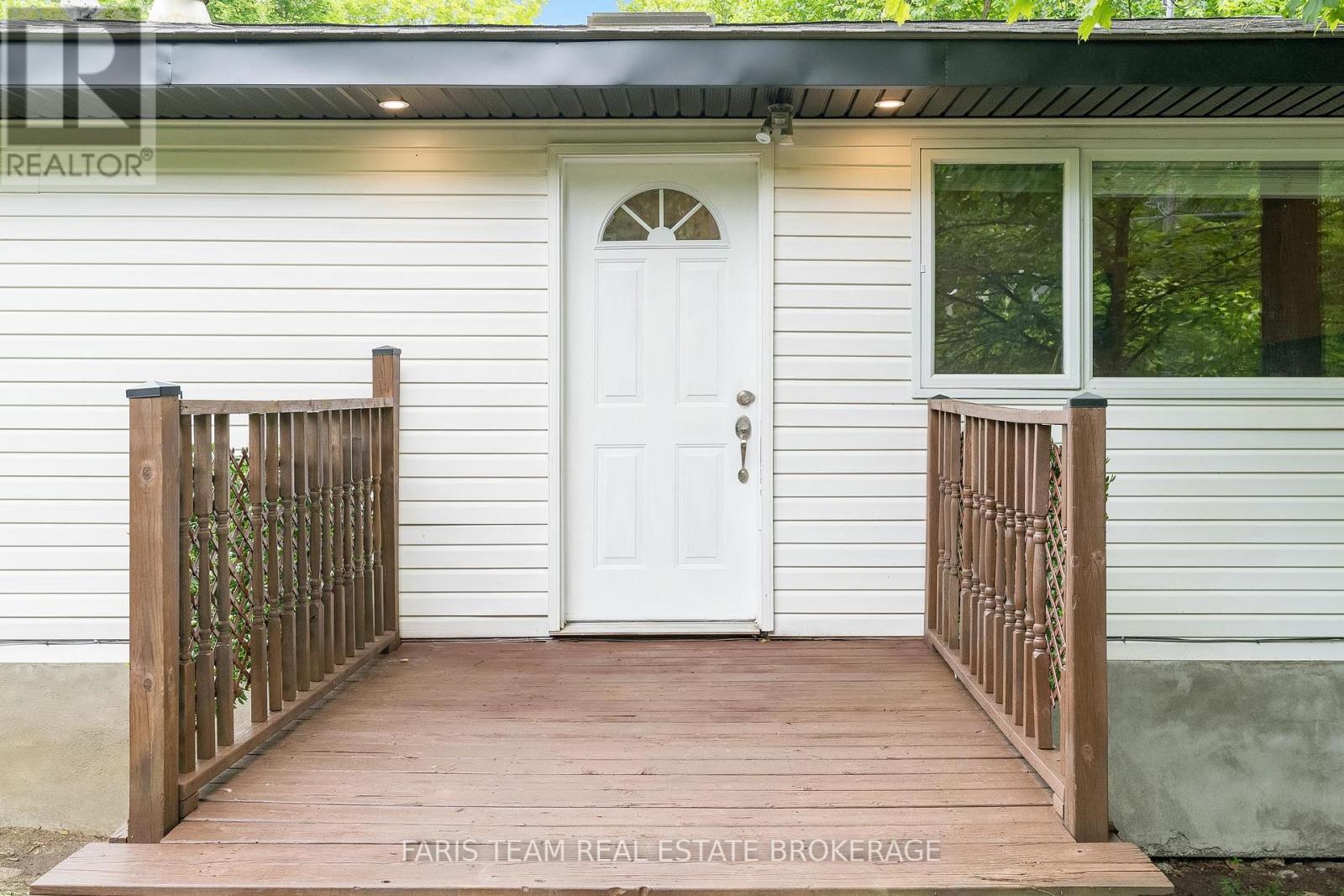Photo 2 of 56 Meadows Avenue, Tay ON