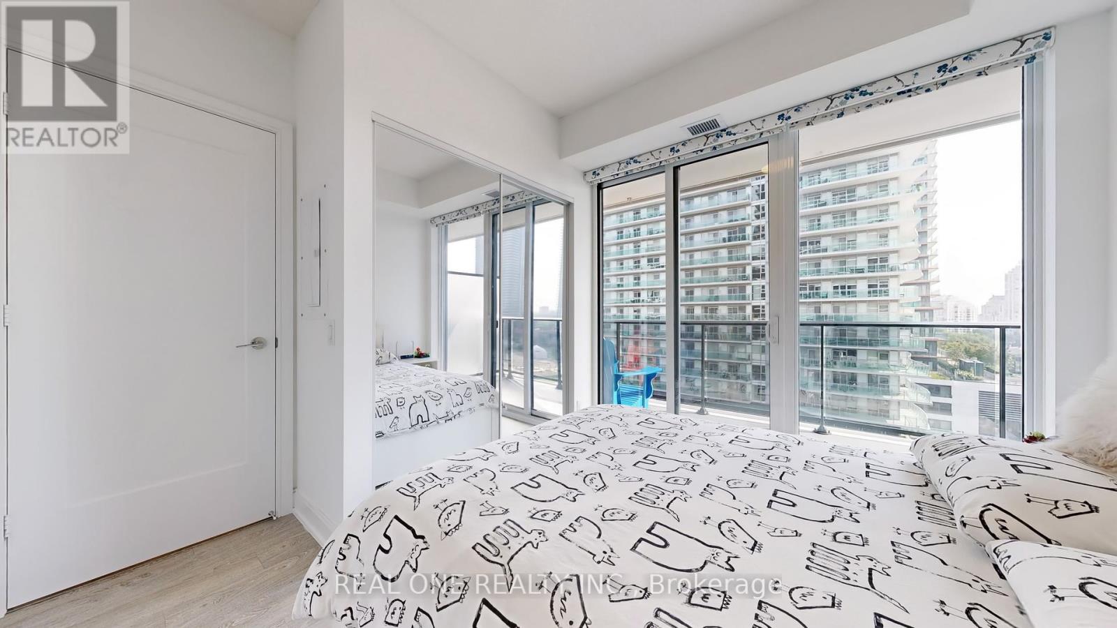 Photo 38 of 808 70 Annie Craig Drive, Toronto ON