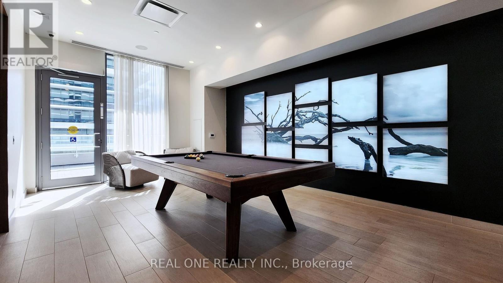 Photo 5 of 808 70 Annie Craig Drive, Toronto ON
