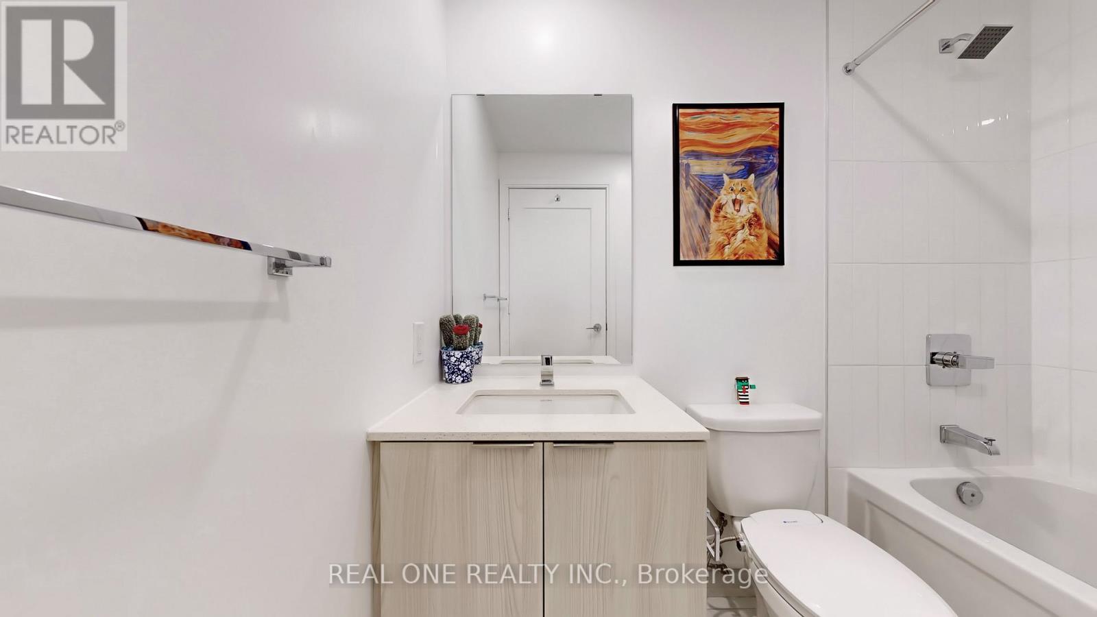 Photo 33 of 808 70 Annie Craig Drive, Toronto ON