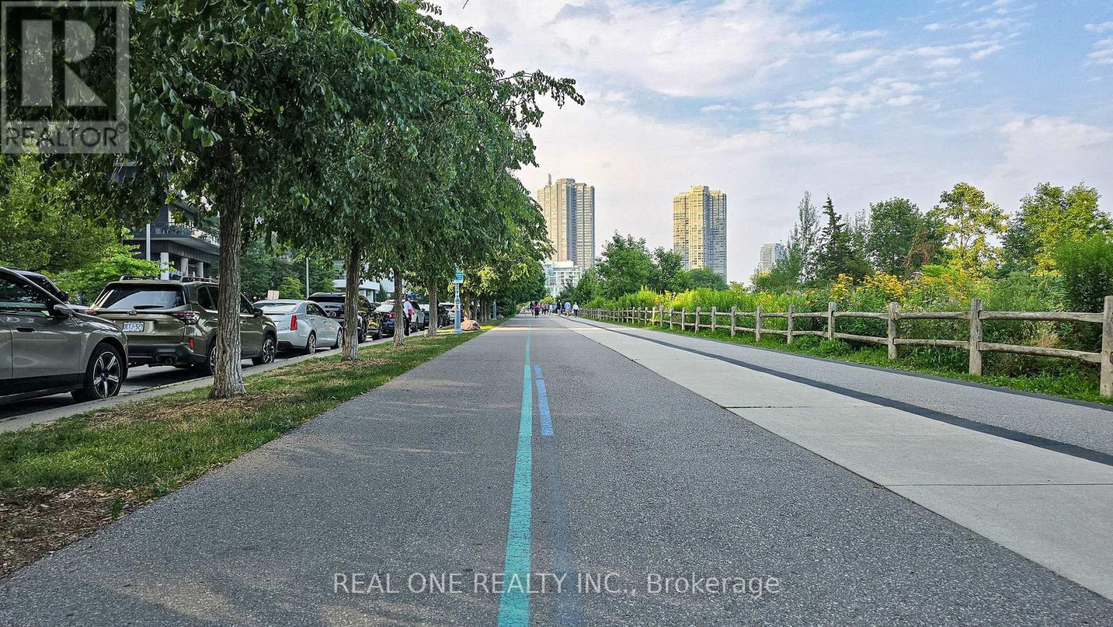 Photo 29 of 808 70 Annie Craig Drive, Toronto ON