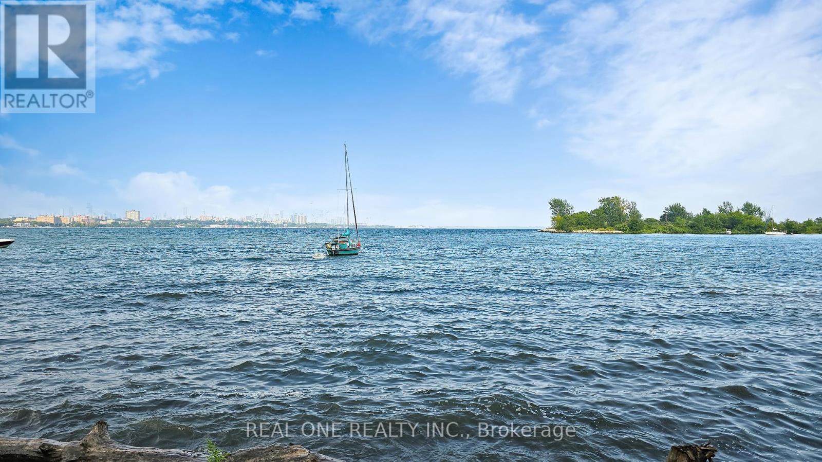 Photo 40 of 808 70 Annie Craig Drive, Toronto ON