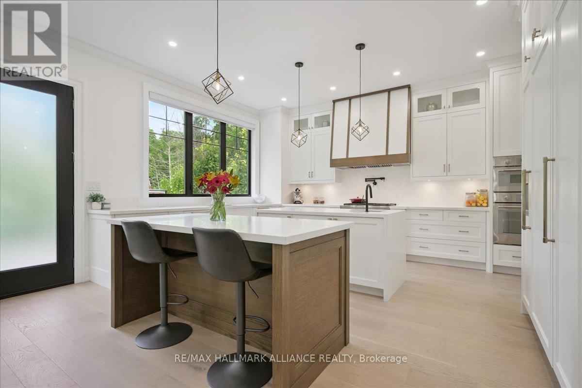 Photo 12 of 1225 Baldwin Drive, Oakville ON