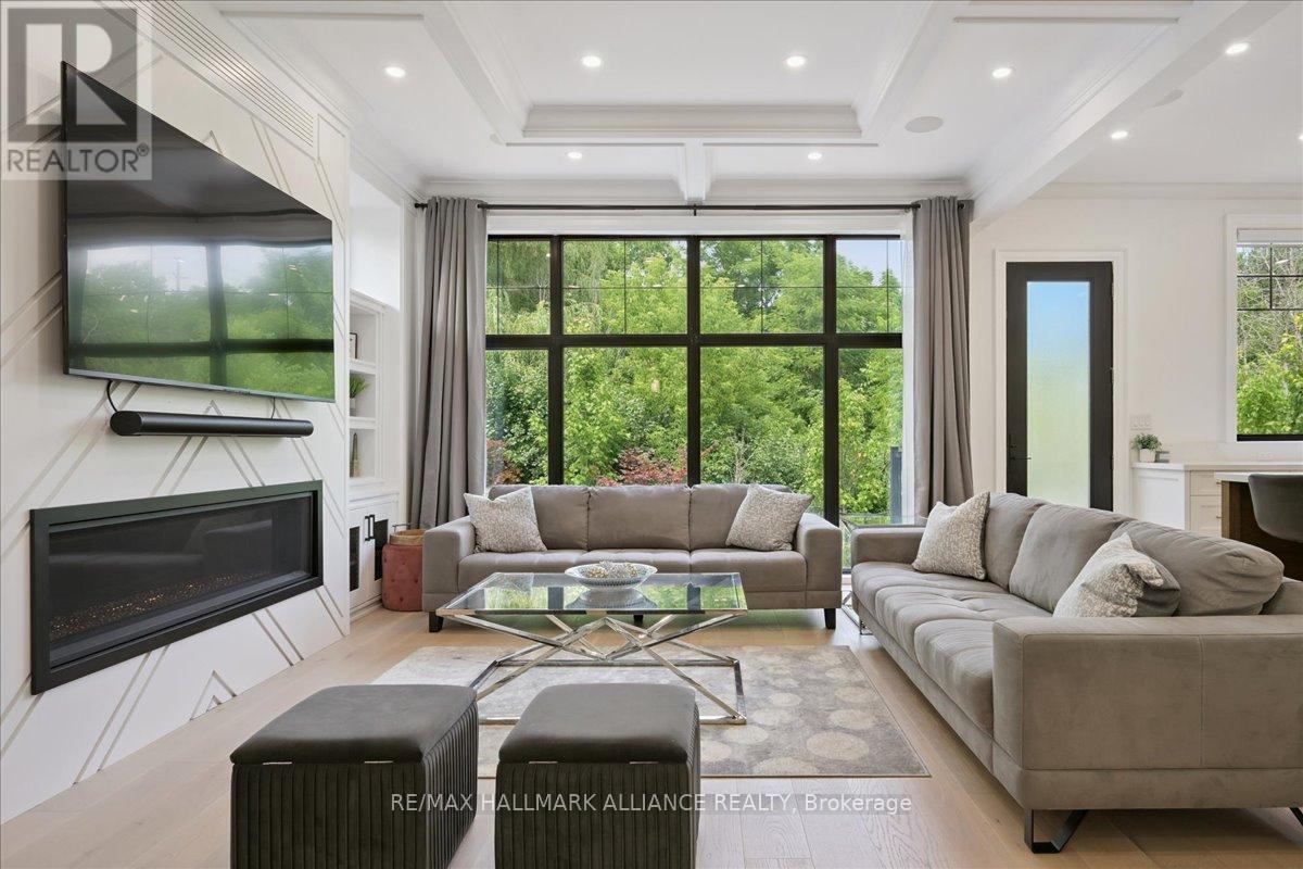Photo 9 of 1225 Baldwin Drive, Oakville ON