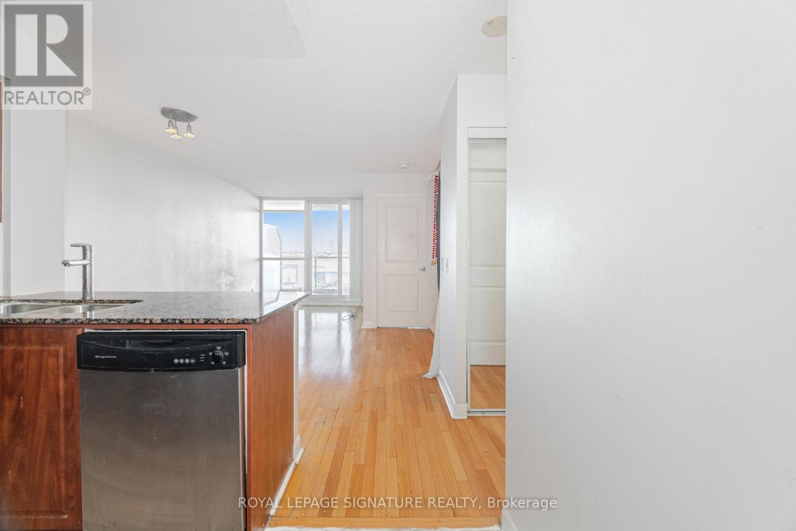 Photo 2 of 704 225 Sherway Gardens Road, Toronto ON