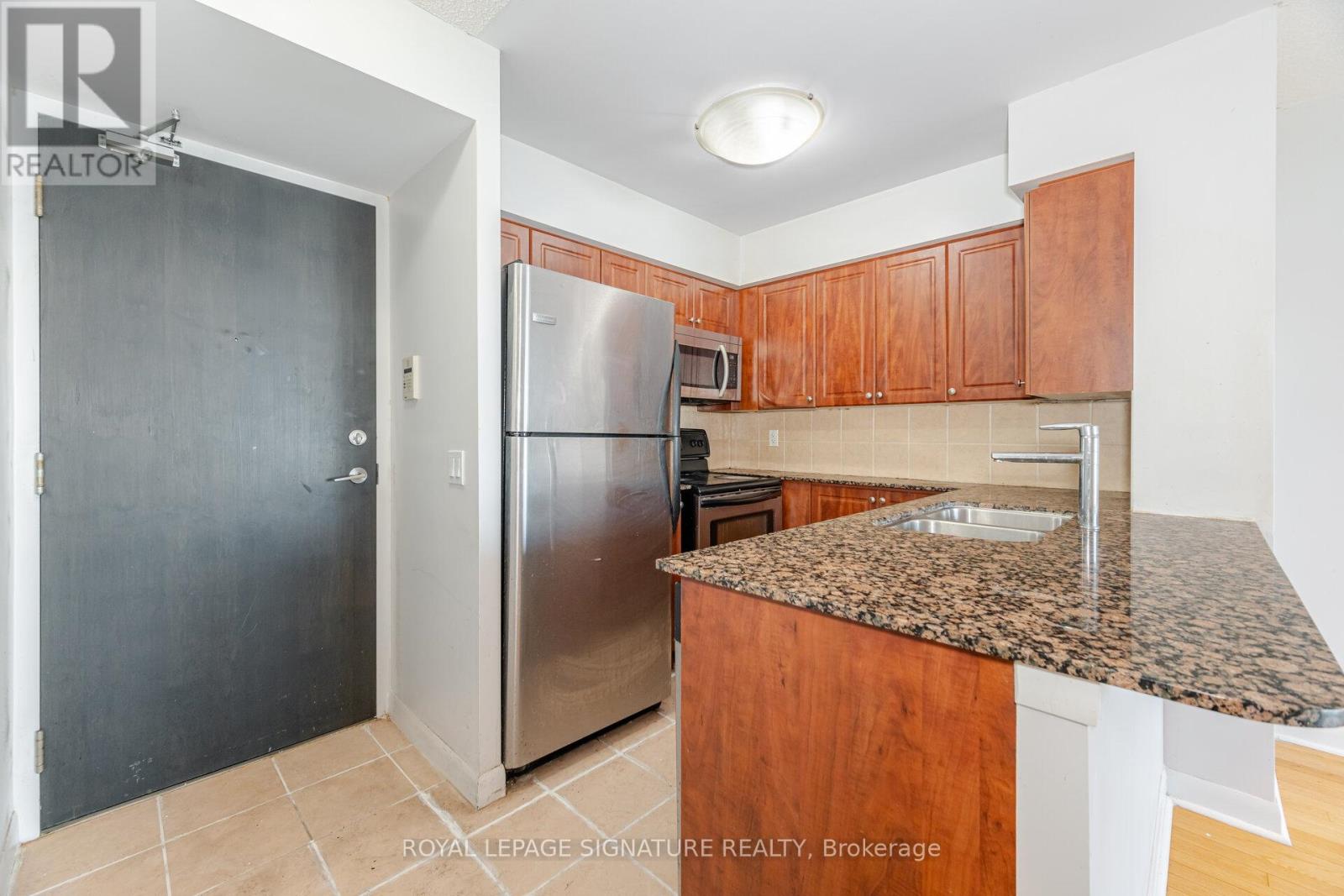 Photo 23 of 704 225 Sherway Gardens Road, Toronto ON
