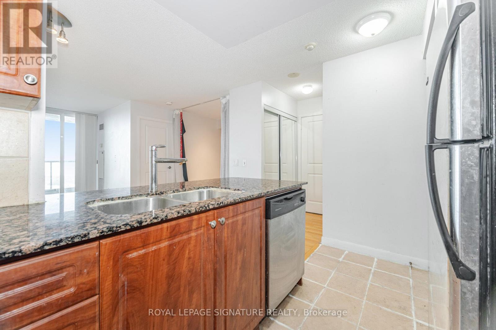 Photo 21 of 704 225 Sherway Gardens Road, Toronto ON