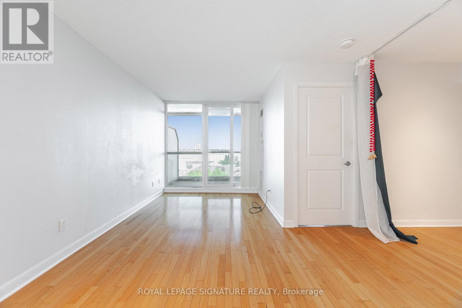 Photo 14 of 704 225 Sherway Gardens Road, Toronto ON