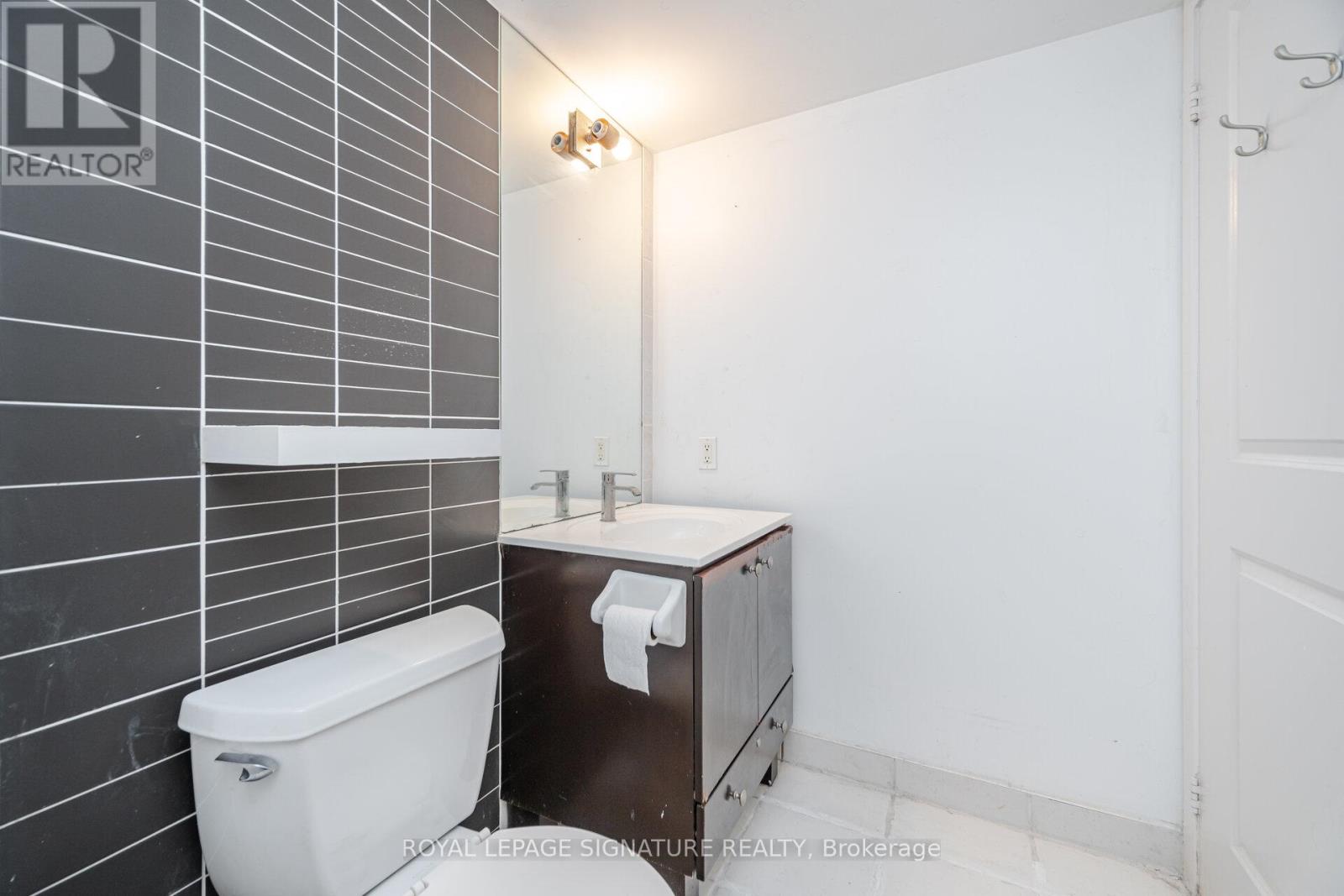Photo 48 of 704 225 Sherway Gardens Road, Toronto ON