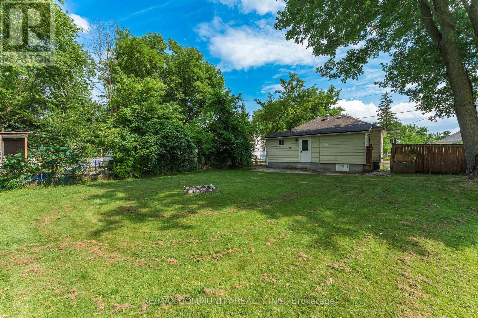 Photo 1 of 306 Kenwood Avenue, Georgina ON