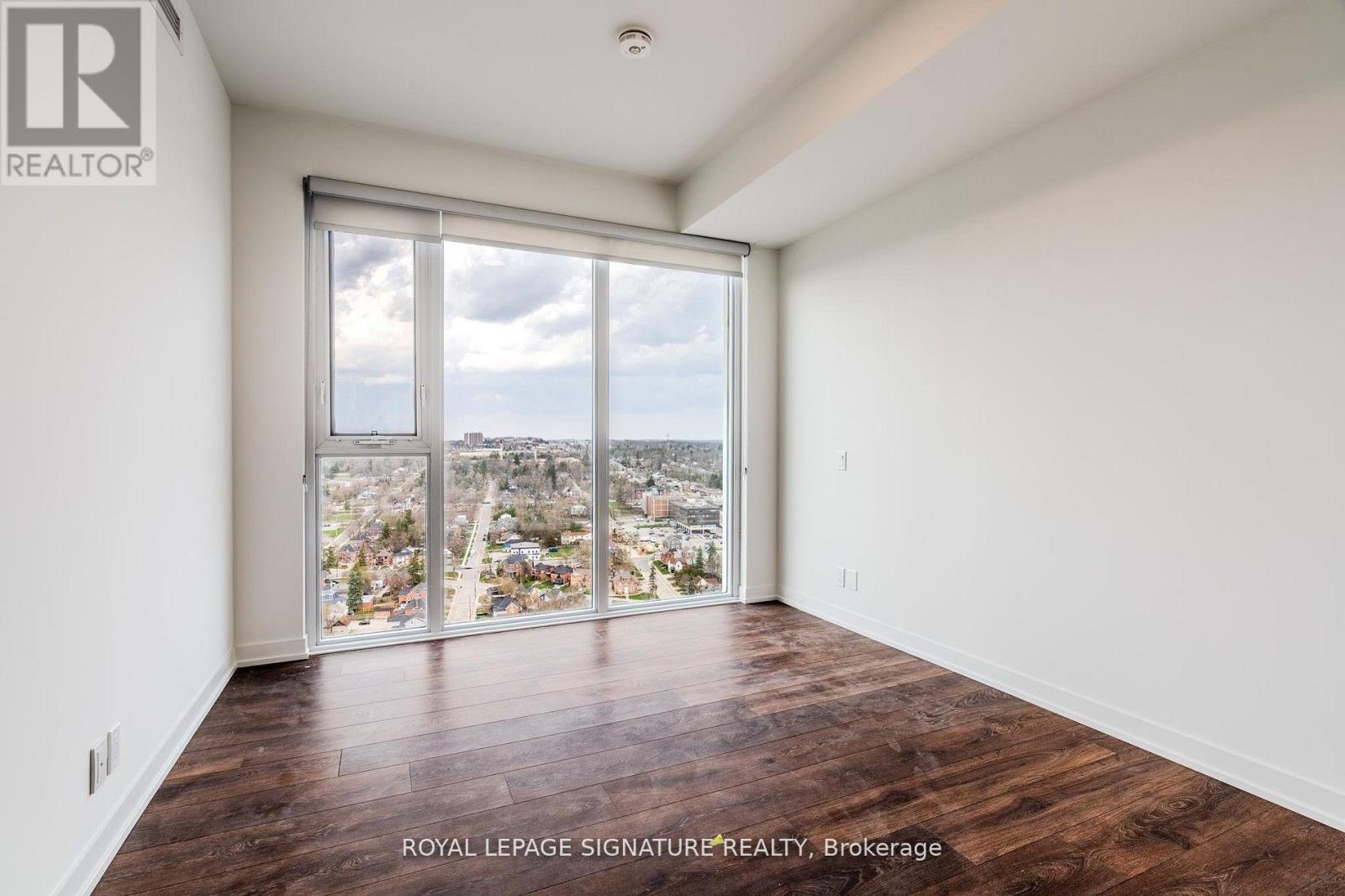 Photo 17 of 2702 39 Mary Street, Barrie ON