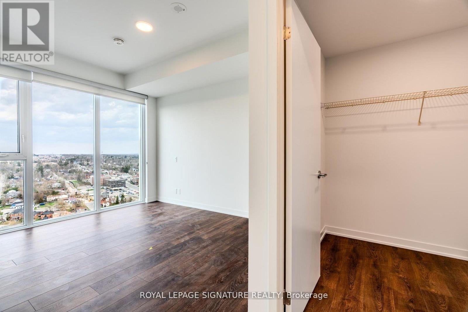 Photo 2 of 2702 39 Mary Street, Barrie ON