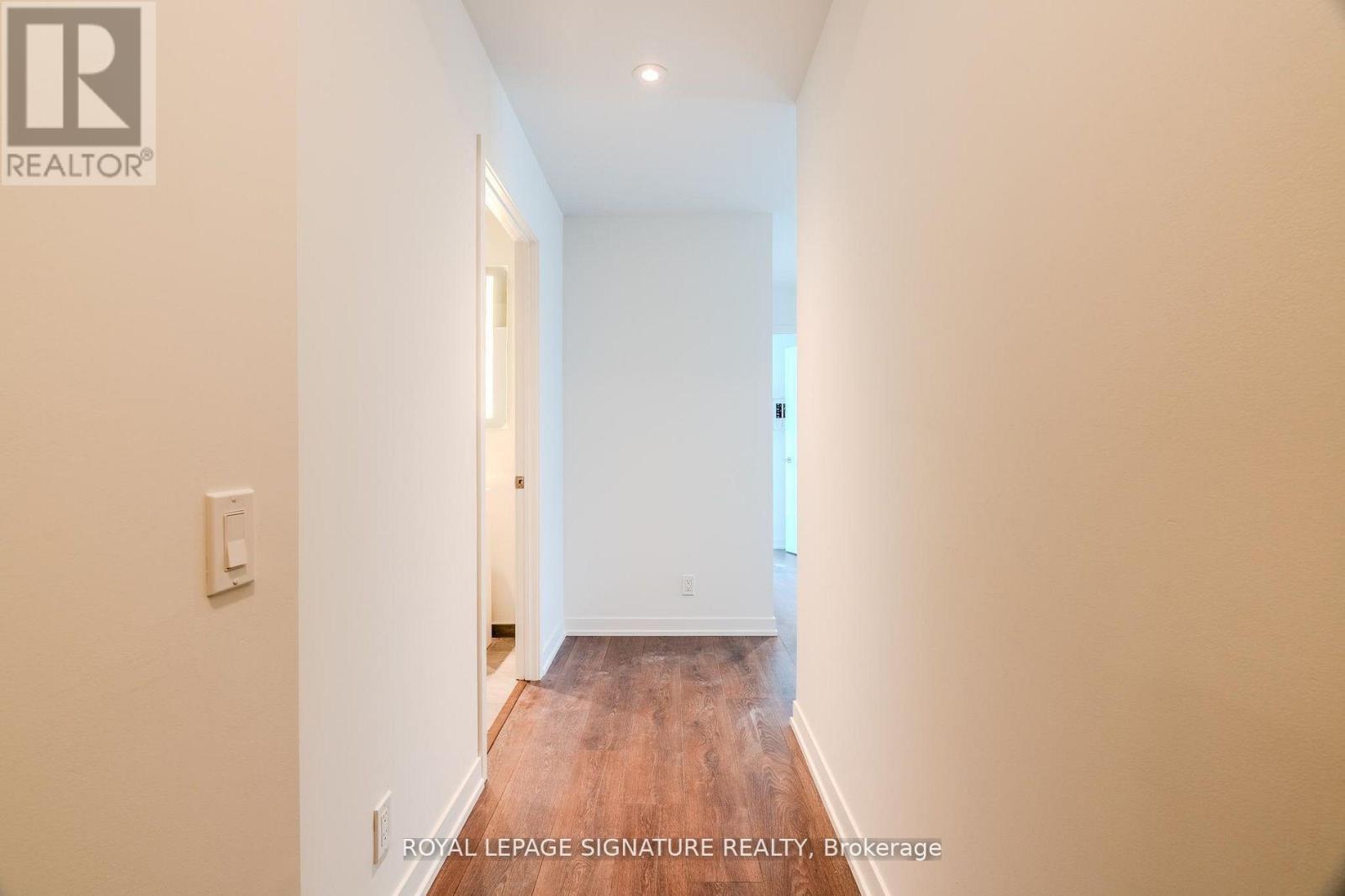 Photo 10 of 2702 39 Mary Street, Barrie ON