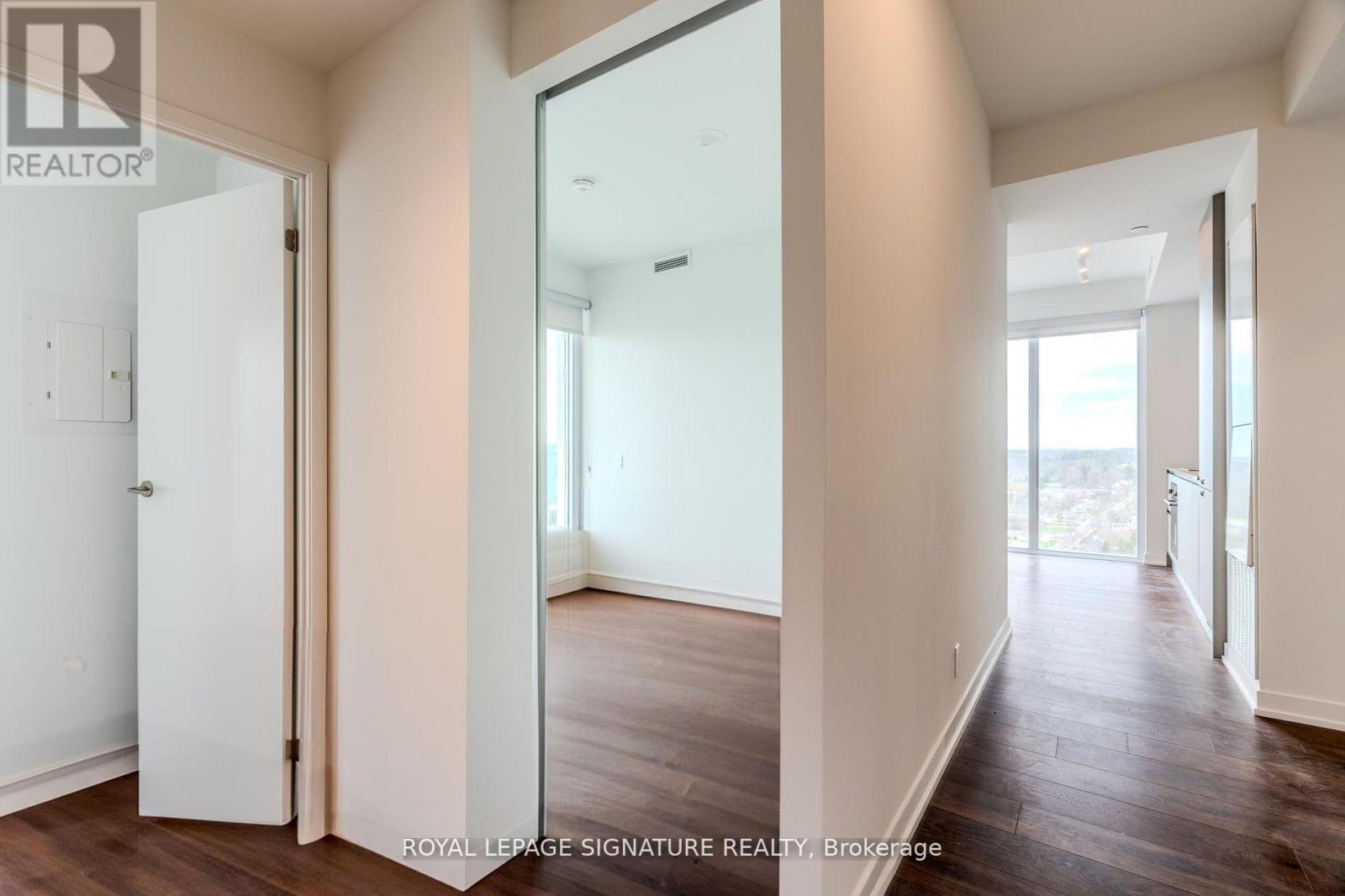 Photo 4 of 2702 39 Mary Street, Barrie ON