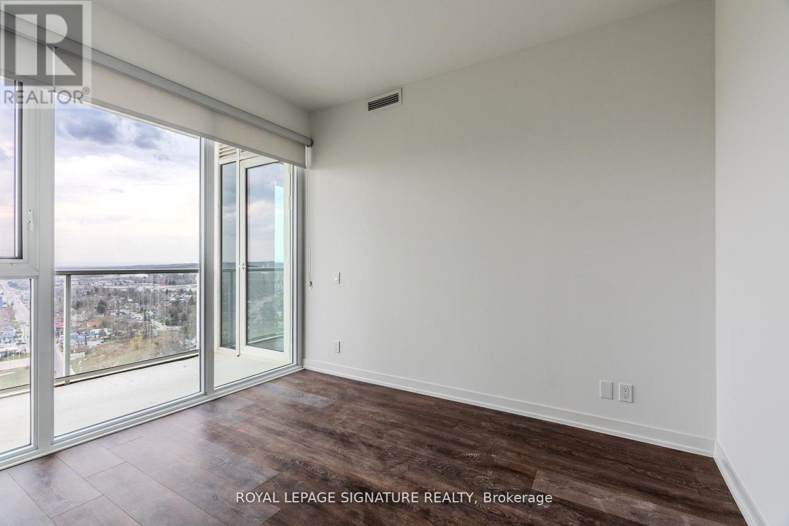 Photo 9 of 2702 39 Mary Street, Barrie ON
