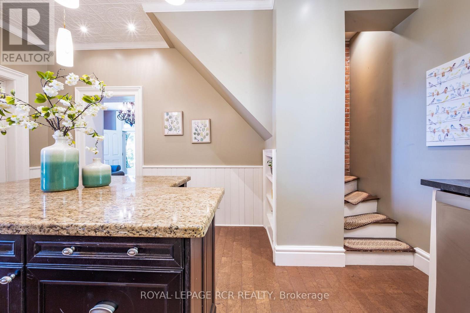 Photo 12 of 67 Zina Street, Orangeville ON