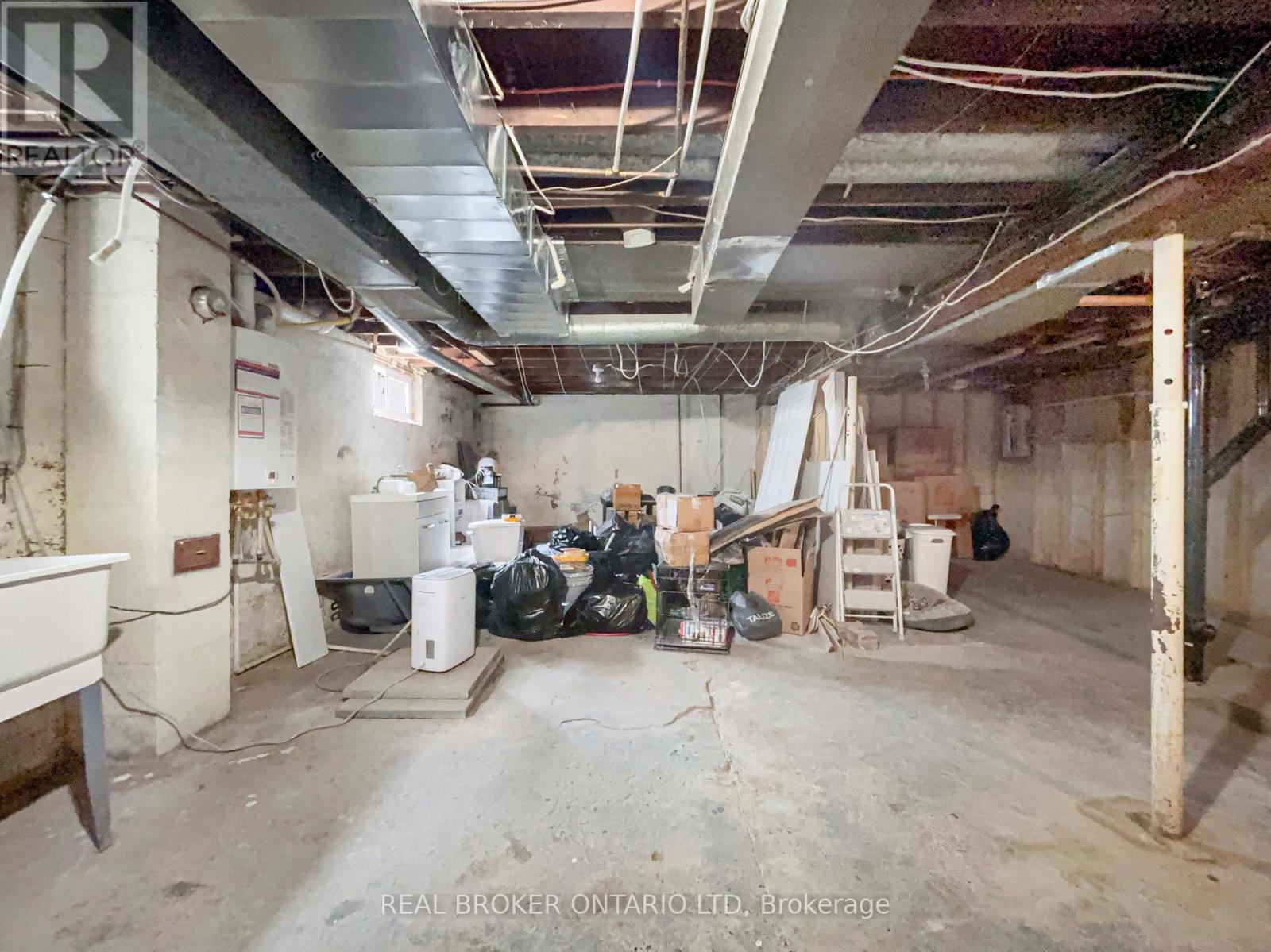 Photo 29 of 104 Delaware Street, London East ON