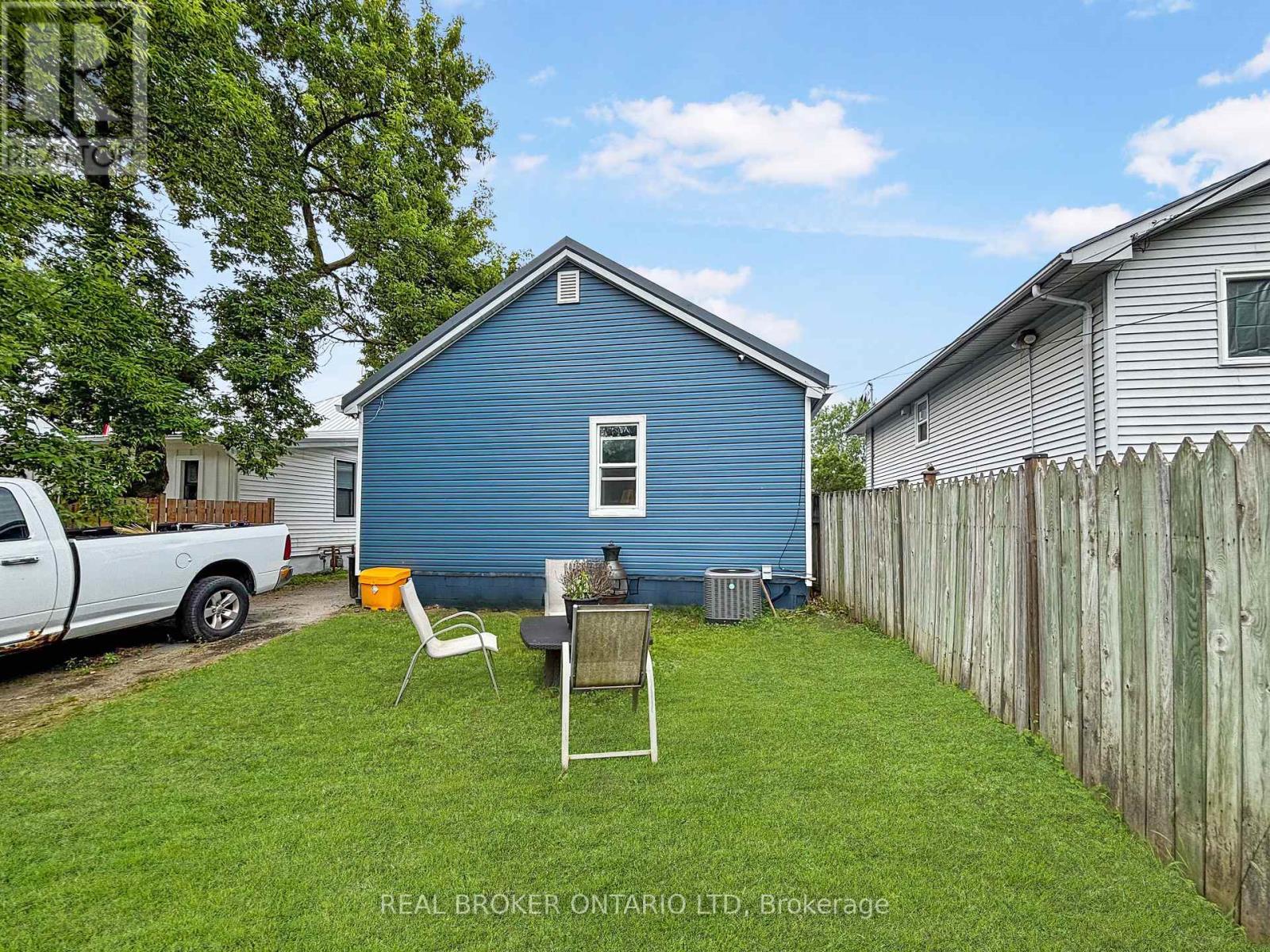 Photo 2 of 104 Delaware Street, London East ON