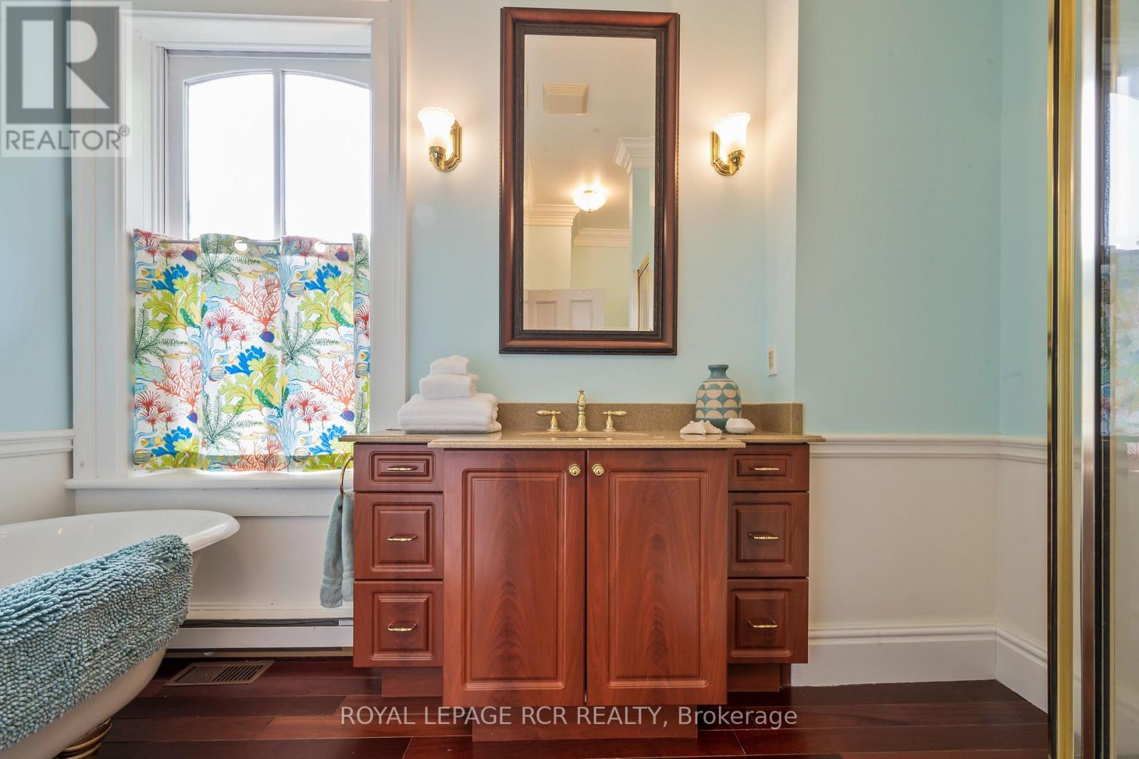 Photo 14 of 67 Zina Street, Orangeville ON