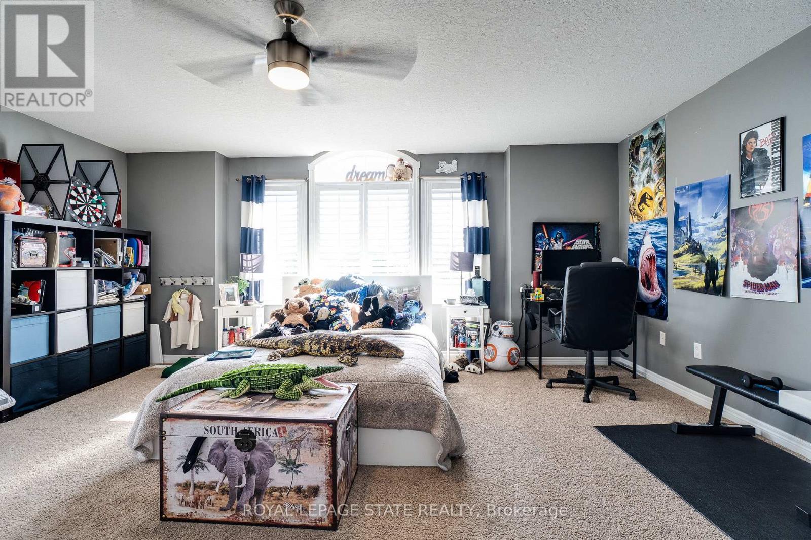 Photo 1 of 274 Springvalley Crescent, Hamilton ON