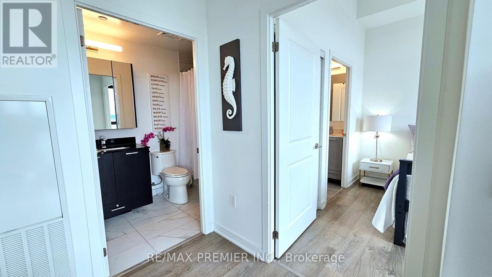 Photo 23 of Ph 3 120 Eagle Rock Way, Vaughan ON