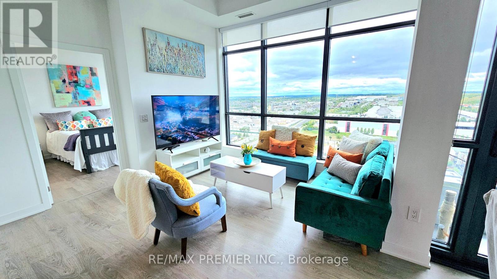 Photo 24 of Ph 3 120 Eagle Rock Way, Vaughan ON