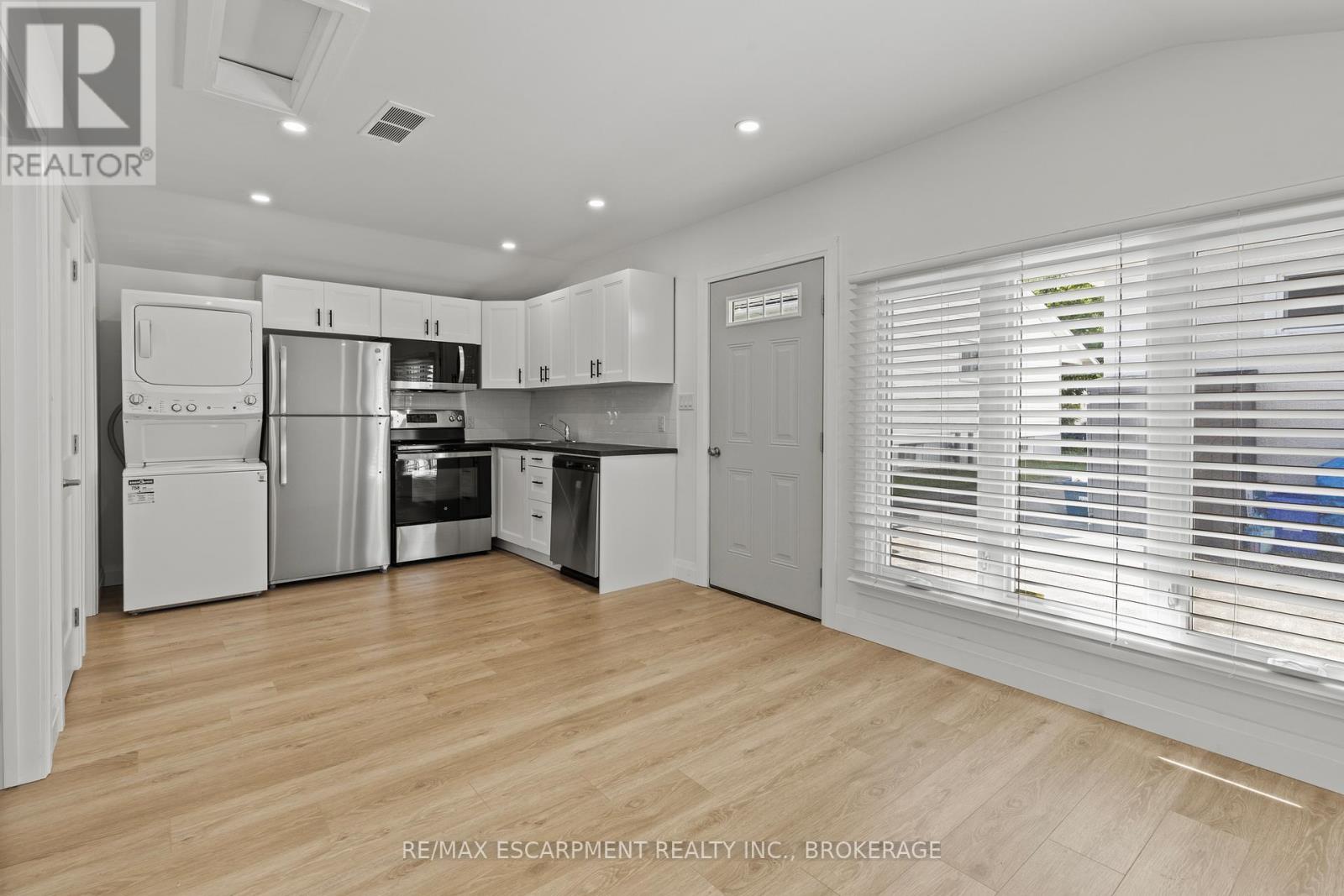 Photo 15 of Unit 2 362 Gatfield Avenue, Welland ON