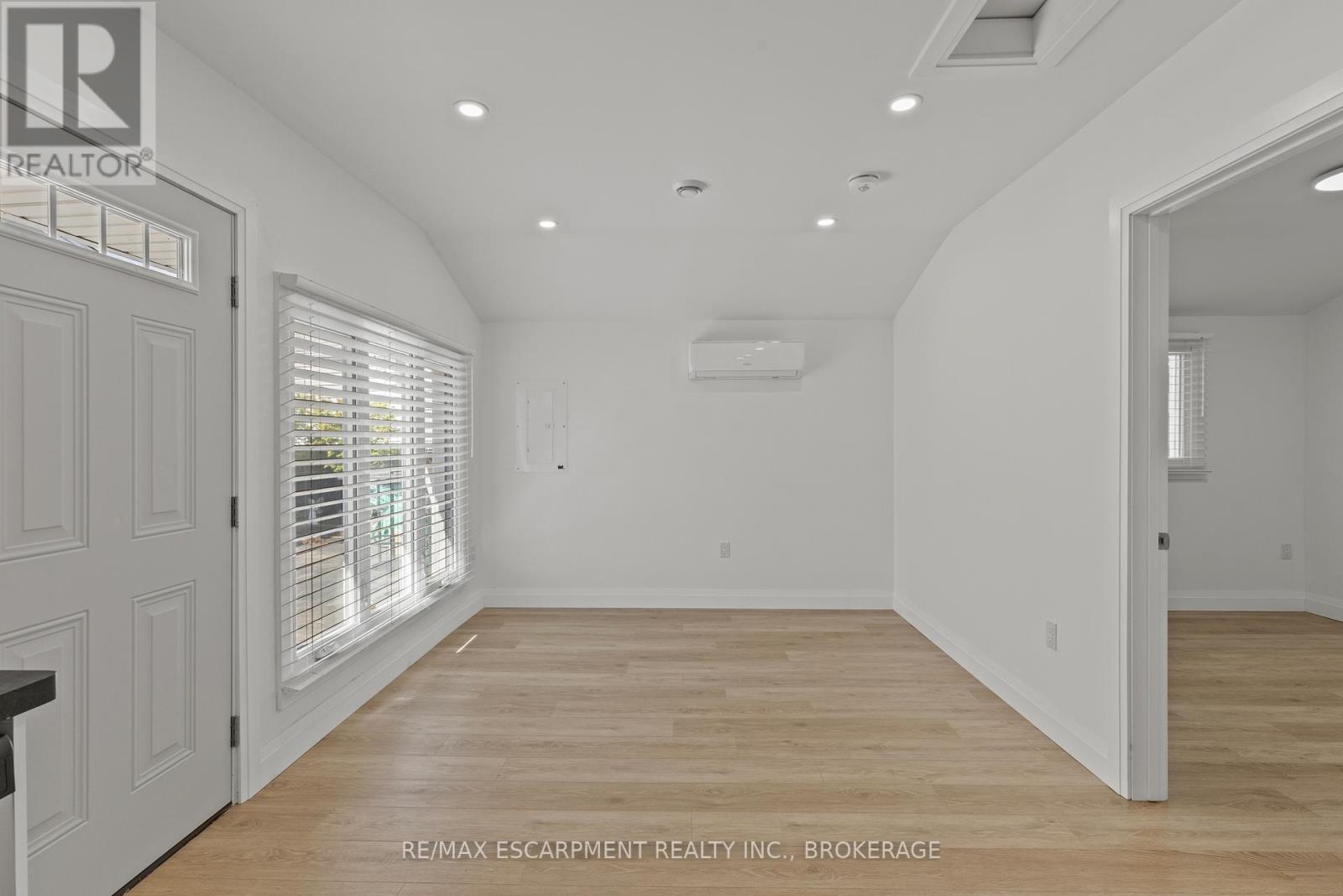 Photo 4 of Unit 2 362 Gatfield Avenue, Welland ON