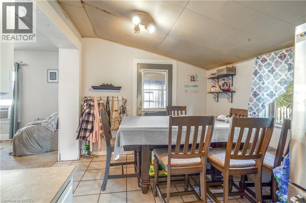 Photo 27 of 327 Sheridan Street, Brantford ON