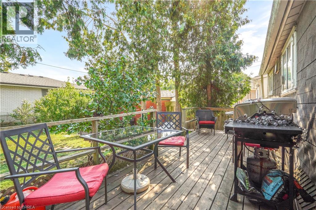 Photo 23 of 327 Sheridan Street, Brantford ON