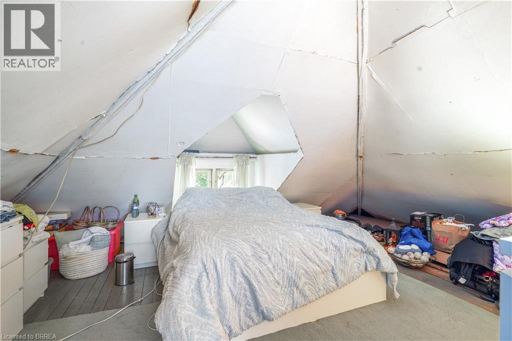 Photo 39 of 327 Sheridan Street, Brantford ON