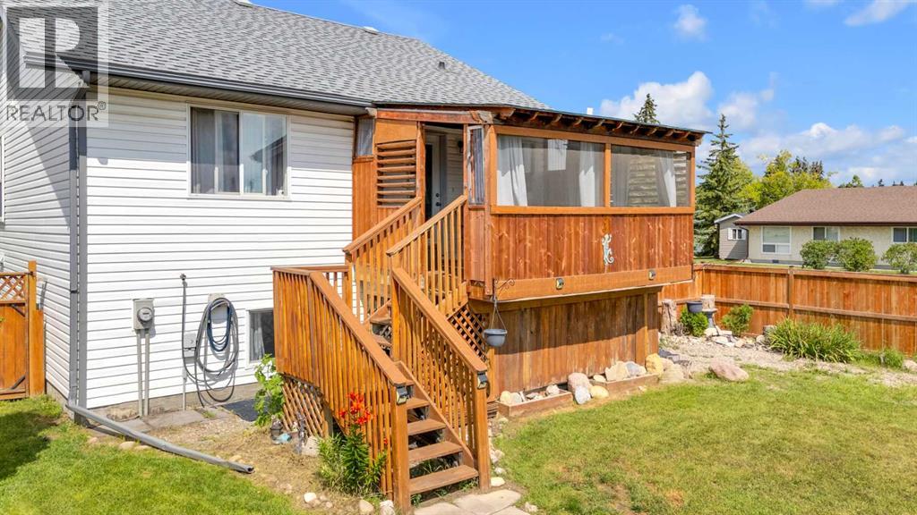 Photo 28 of 2029 Minto Street, Penhold AB
