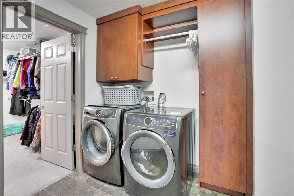 Single Family House Multi-level for Sale in   Centre Avenue NE Bridgeland/Riverside Calgary 