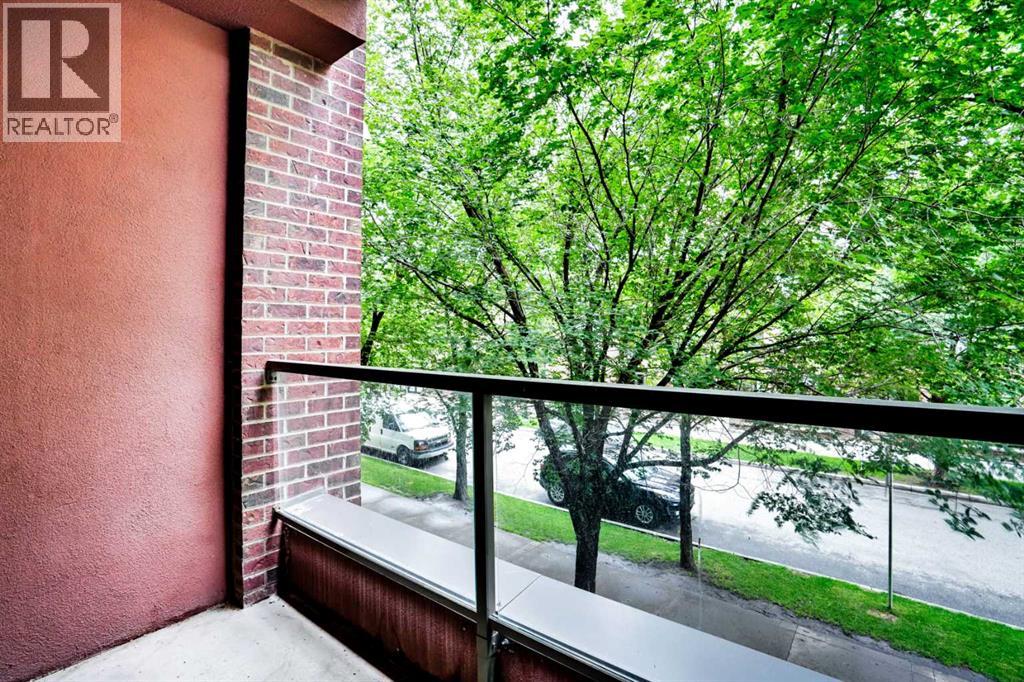 Single Family House Multi-level for Sale in   Centre Avenue NE Bridgeland/Riverside Calgary 