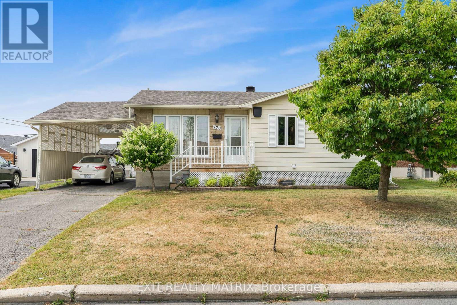 Photo 2 of 778 Edmond Street, Hawkesbury ON
