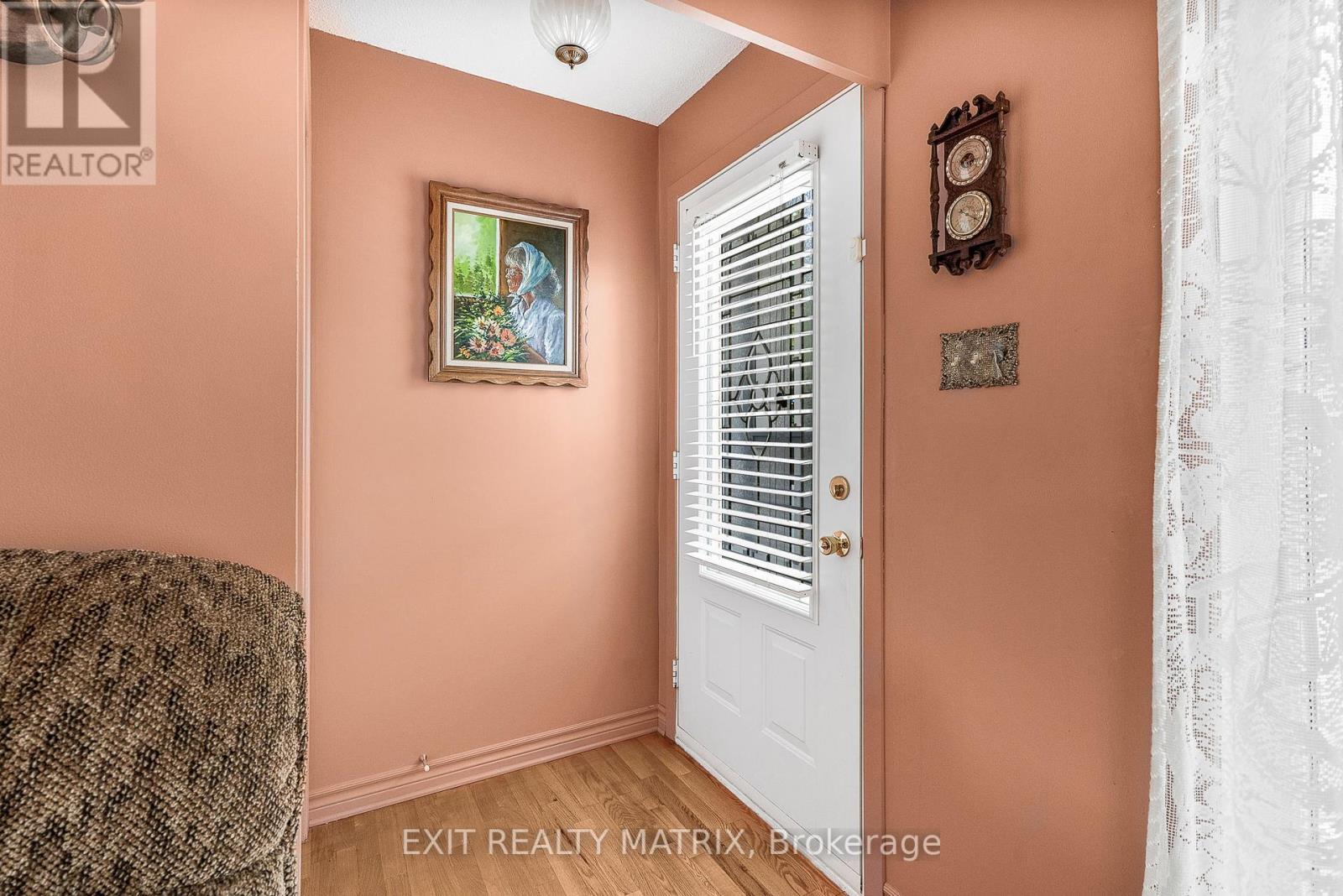 Photo 3 of 778 Edmond Street, Hawkesbury ON