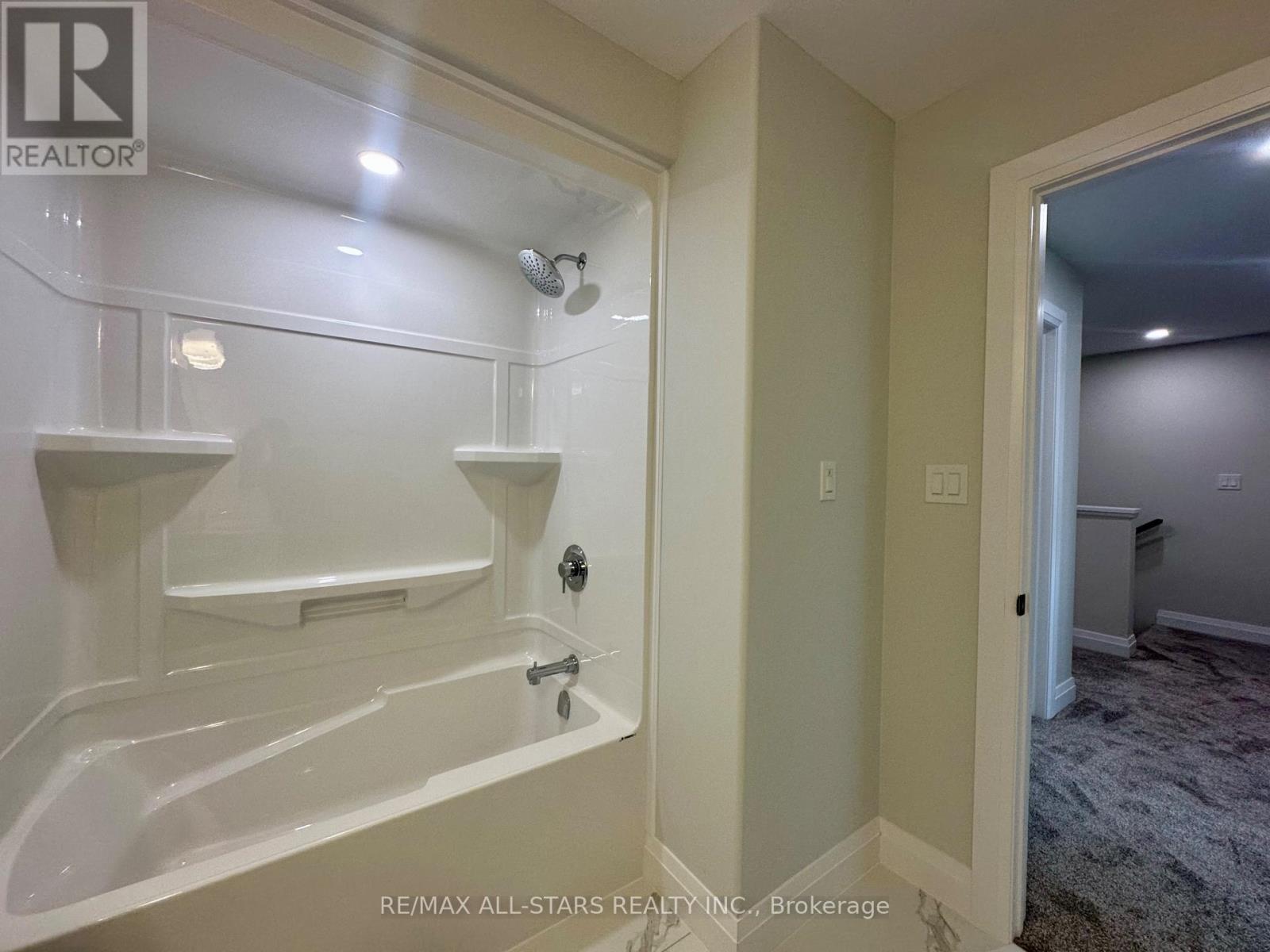 Photo 33 of 6 21 Hampton Lane, Selwyn ON