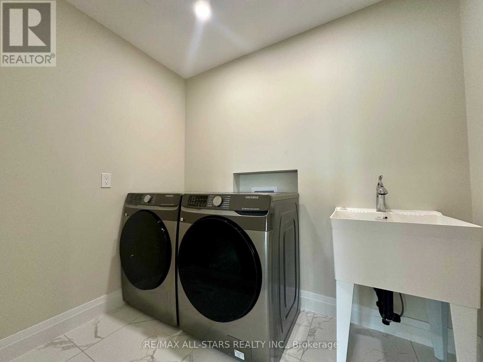 Photo 34 of 6 21 Hampton Lane, Selwyn ON
