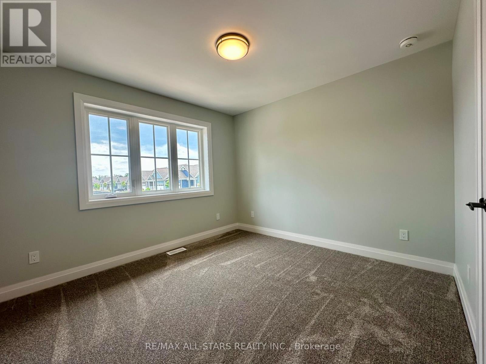 Photo 12 of 6 21 Hampton Lane, Selwyn ON